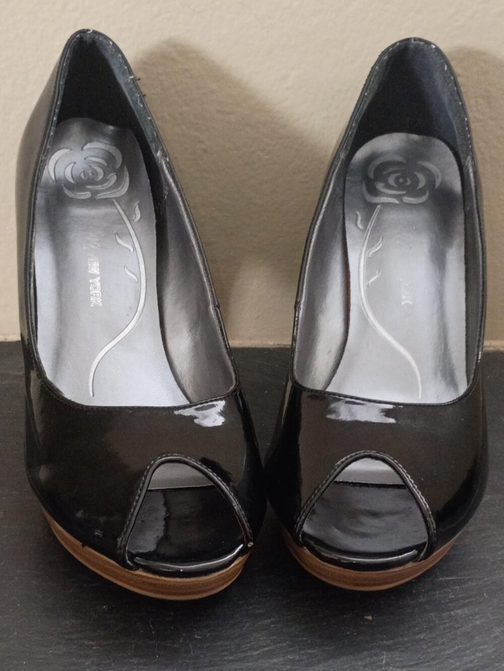SM New York Black Peep-Toe Pumps | Size 7